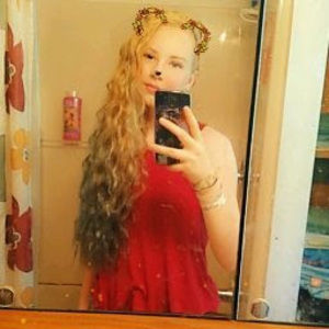 Meet your Posher, Akira